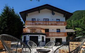 Rmg Roses Apartments